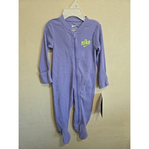 NIKE Baby Unisex Purple Blanket Sleeper Size 6M New - Picture 1 of 9